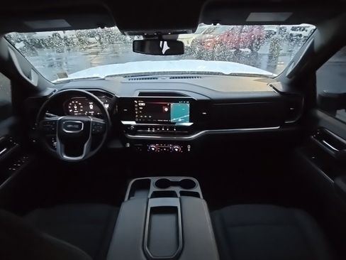 Used 2025 GMC Sierra 3500 SLE w/ SLE Value Package image 24