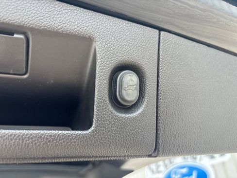 Used 2018 GMC Yukon Denali w/ Denali Ultimate Package image 35