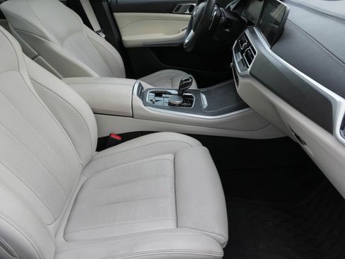 Certified 2022 BMW X5 xDrive45e image 12