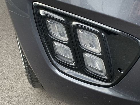 Used 2017 Kia Sorento SX image 10