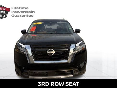 Certified 2025 Nissan Pathfinder Platinum AWD/4WD image 13