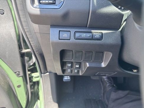 Used 2024 Nissan Frontier PRO-4X w/ Off-Road Protection Package AWD/4WD image 20