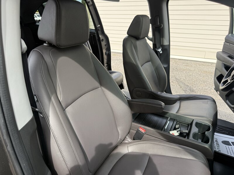 Used 2020 Honda Odyssey Touring image 27