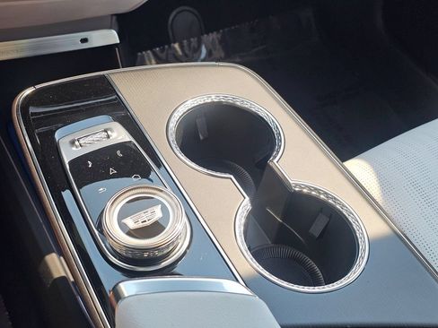 New 2026 Cadillac Lyriq Sport AWD/4WD image 32