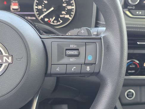 Used 2023 Nissan Rogue SV image 20