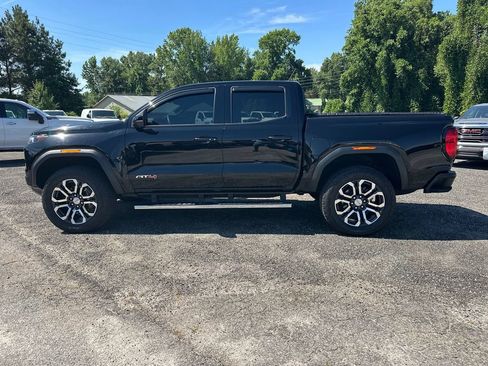Used 2023 GMC Canyon AT4 w/ AT4 Premium Package AWD/4WD image 9