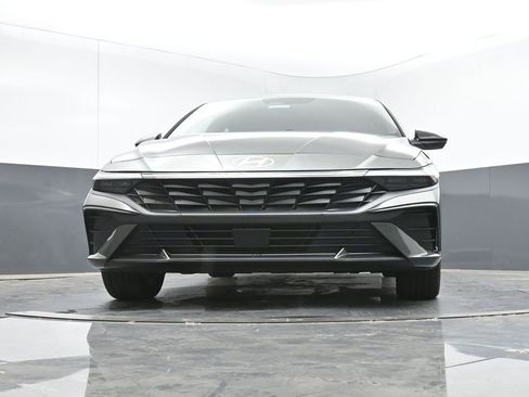 New 2026 Hyundai Elantra SEL Sport image 9