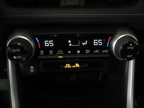 Used 2023 Toyota RAV4 AWD Hybrid image 16