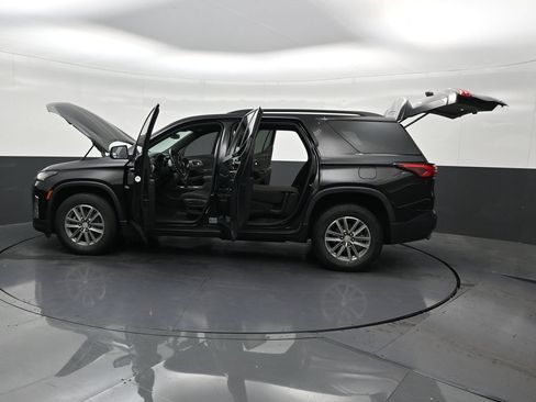 Used 2023 Chevrolet Traverse LT FWD image 34