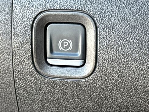 Used 2022 Chevrolet Silverado 1500 LTZ w/ LTZ Convenience Package II image 28