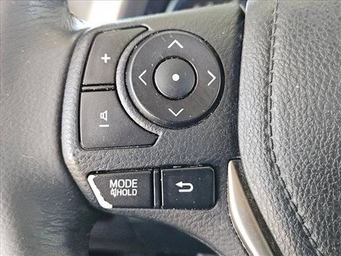 Used 2014 Toyota RAV4 Limited image 11