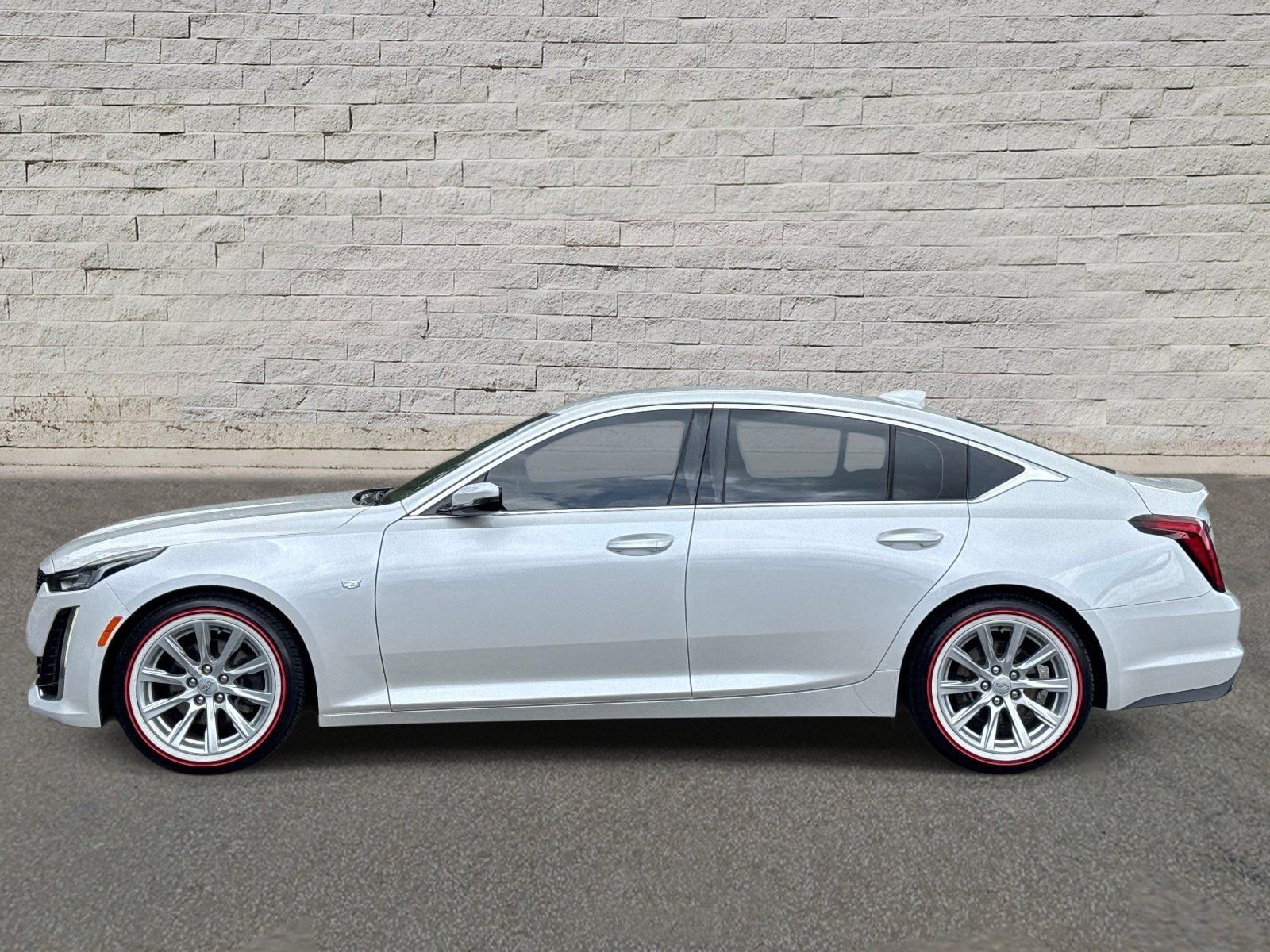 Used 2020 Cadillac CT5 Luxury RWD image 2