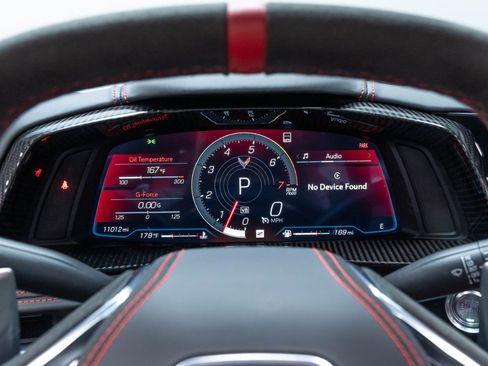 Used 2023 Chevrolet Corvette Stingray Premium Conv w/ Z51 Performance Package RWD image 15