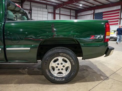 Used 2001 Chevrolet Silverado 1500 LS w/ Off-Road Chassis Pkg AWD/4WD image 5