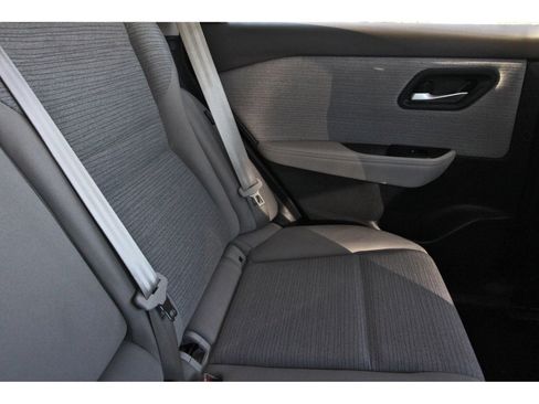 Used 2023 Nissan Rogue SV FWD image 12