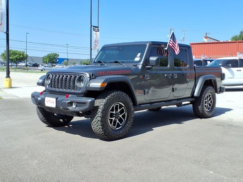 Used 2025 Jeep Gladiator Rubicon w/ Safety Group AWD/4WD image 1