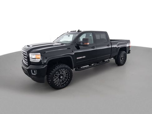 Used 2018 GMC Sierra 2500 SLT w/ All Terrain HD Package image 9