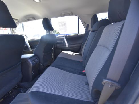 Used 2016 Toyota 4Runner SR5 AWD/4WD image 11