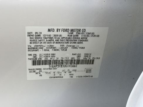 Used 2018 Ford Taurus Limited w/ Driver Assist Package FWD image 37
