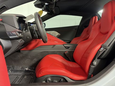 Used 2023 Chevrolet Corvette Stingray Preferred Conv w/ Battery Protection Package RWD image 3