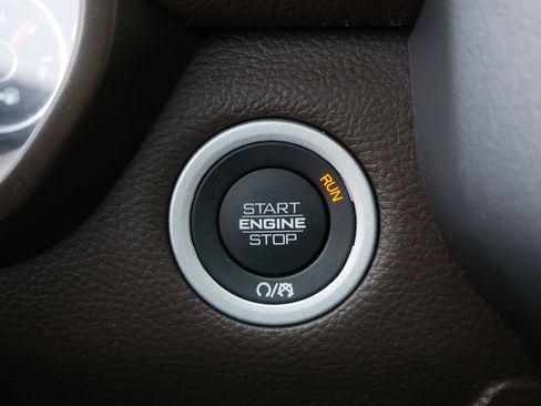 Used 2025 RAM 1500 Laramie image 29