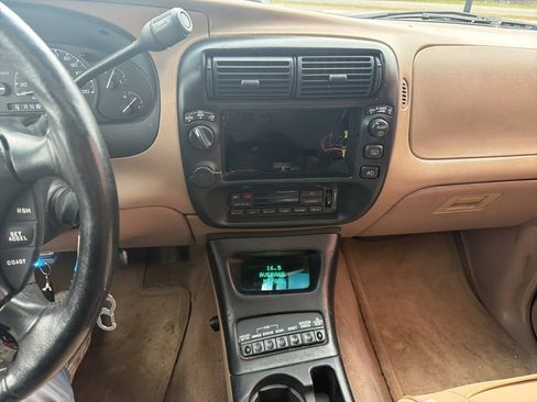 Used 1997 Ford Explorer XL image 11
