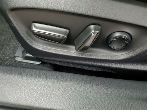 Used 2026 Toyota Prius XLE image 12