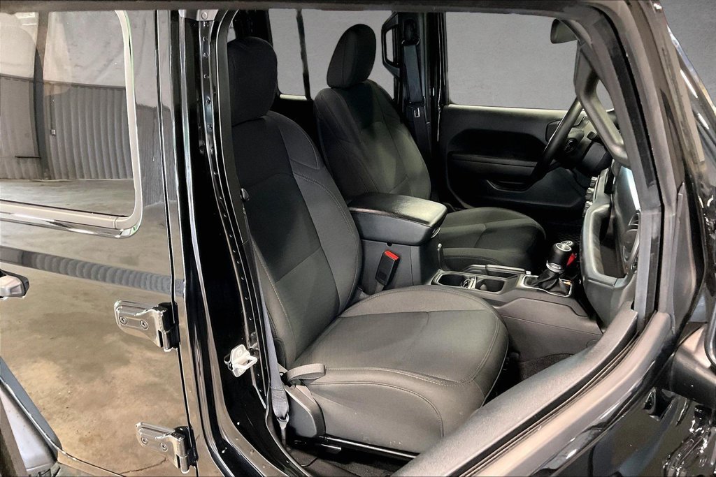 Used 2022 Jeep Wrangler Unlimited Sport AWD/4WD image 30