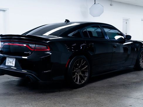 Used 2018 Dodge Charger SRT Hellcat image 6
