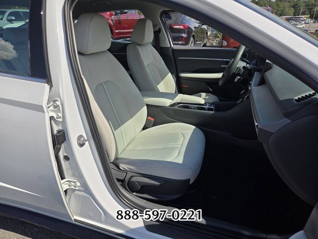 Used 2024 Hyundai Sonata SEL FWD image 18