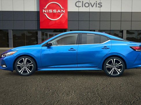 Used 2023 Nissan Sentra SR w/ Electronics Package image 6