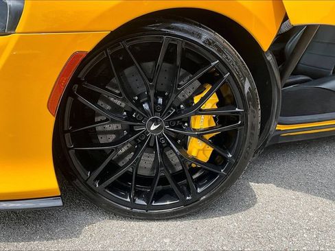 Used 2023 McLaren GT RWD image 10
