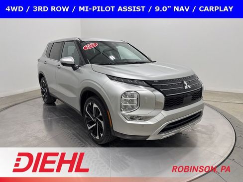 Used 2024 Mitsubishi Outlander SE image 1