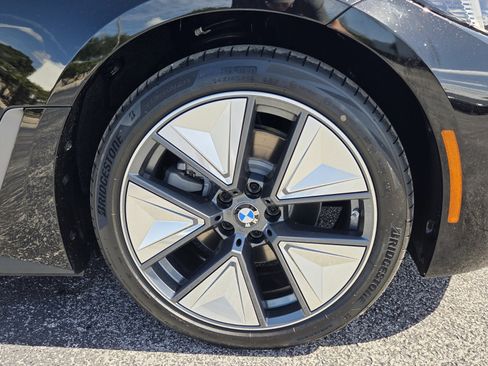 Used 2026 BMW i4 eDrive40 w/ Premium Package RWD image 9