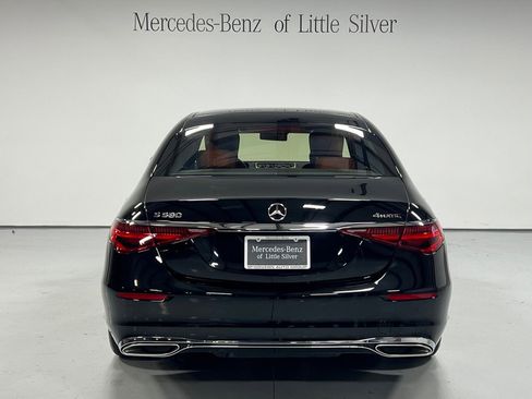 Used 2025 Mercedes-Benz S 580 4MATIC Sedan image 4