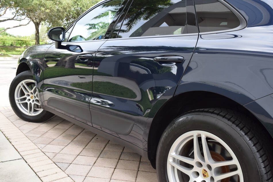 Used 2019 Porsche Macan AWD/4WD image 25