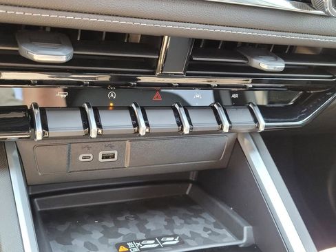 New 2026 Chevrolet Colorado LT w/ LT Convenience Package image 18