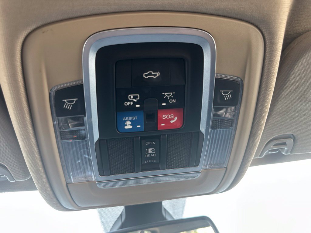 Used 2020 RAM 1500 Laramie AWD/4WD image 43