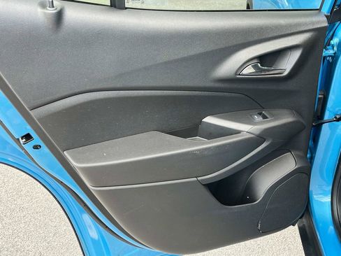 Used 2025 Chevrolet Trax LS image 15