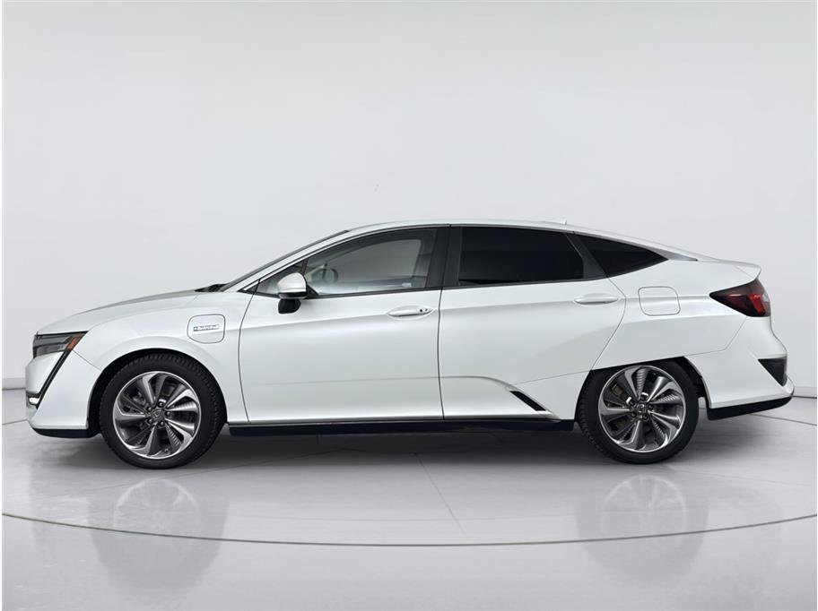 Used 2018 Honda Clarity Plug-In Hybrid image 2
