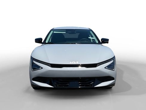 New 2026 Kia EV6 Wind RWD image 8