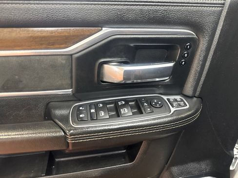 Used 2024 RAM 2500 Laramie AWD/4WD image 19