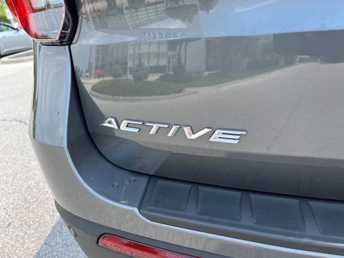 Used 2025 Ford Explorer Active w/ Active Comfort Package image 6