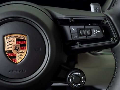 New 2026 Porsche Cayenne Base image 11