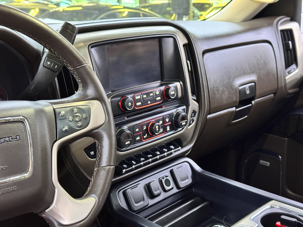 Used 2016 GMC Sierra 2500 Denali w/ Duramax Plus Package AWD/4WD image 19
