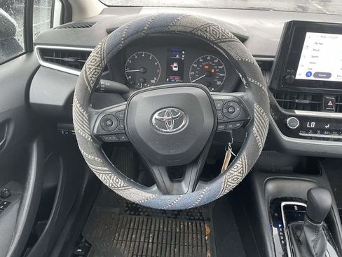 Used 2024 Toyota Corolla LE image 25