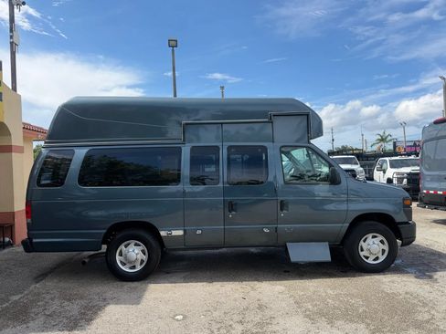 Used 2014 Ford E-350 and Econoline 350 Extended Super Duty w/ Power Group RWD image 11
