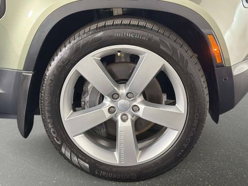 Used 2024 Land Rover Defender 110 S image 19