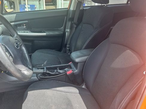 Used 2015 Subaru Crosstrek 2.0i Premium w/ Moonroof Package AWD/4WD image 7