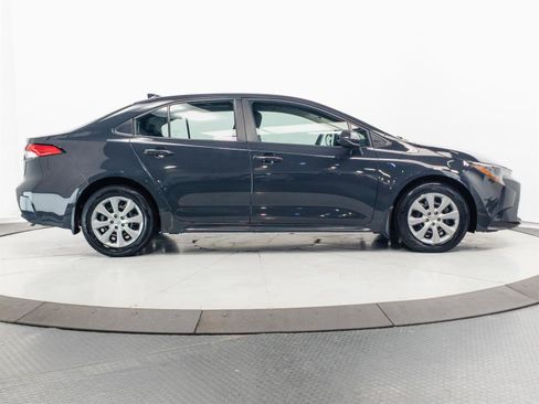 Used 2023 Toyota Corolla LE FWD image 12